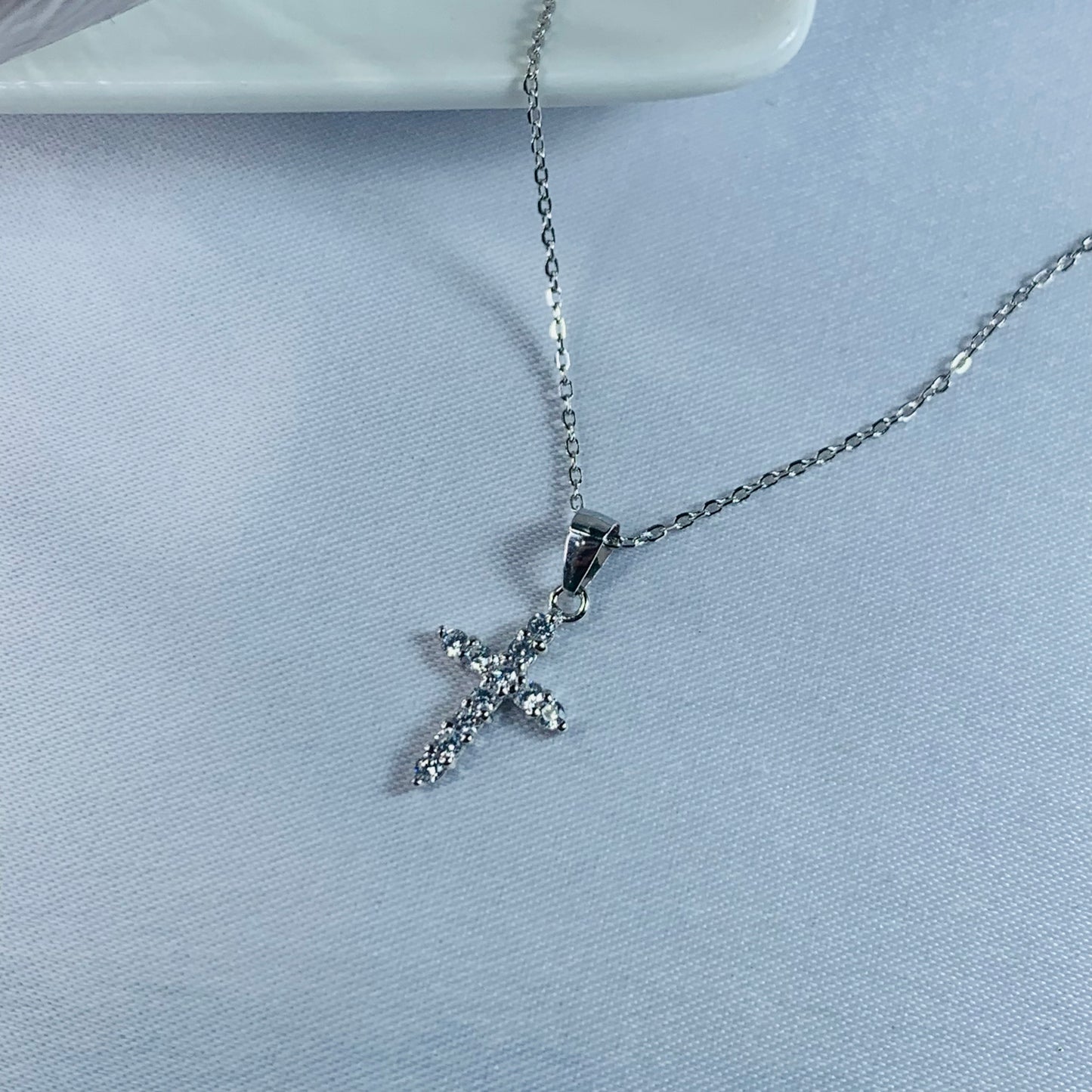 01 Cross Necklace